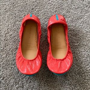 New patent leather TIEKS deep coral color. Size 9